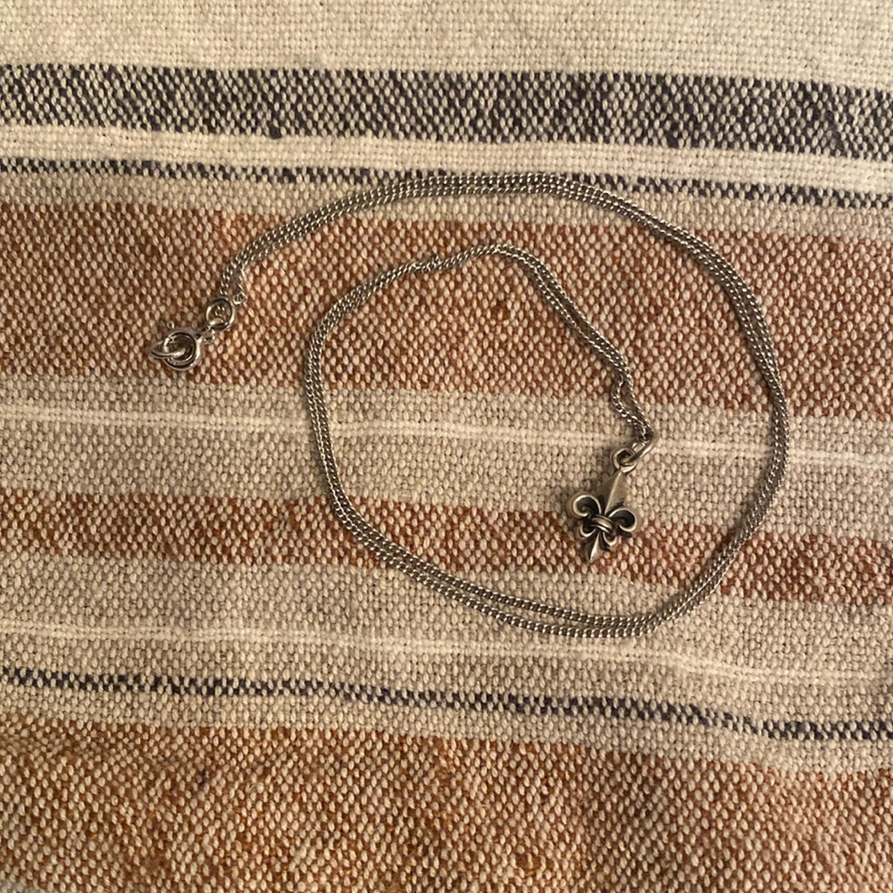 ⚜️Elegant Sterling Silver Fleur De Lis Necklace⚜️